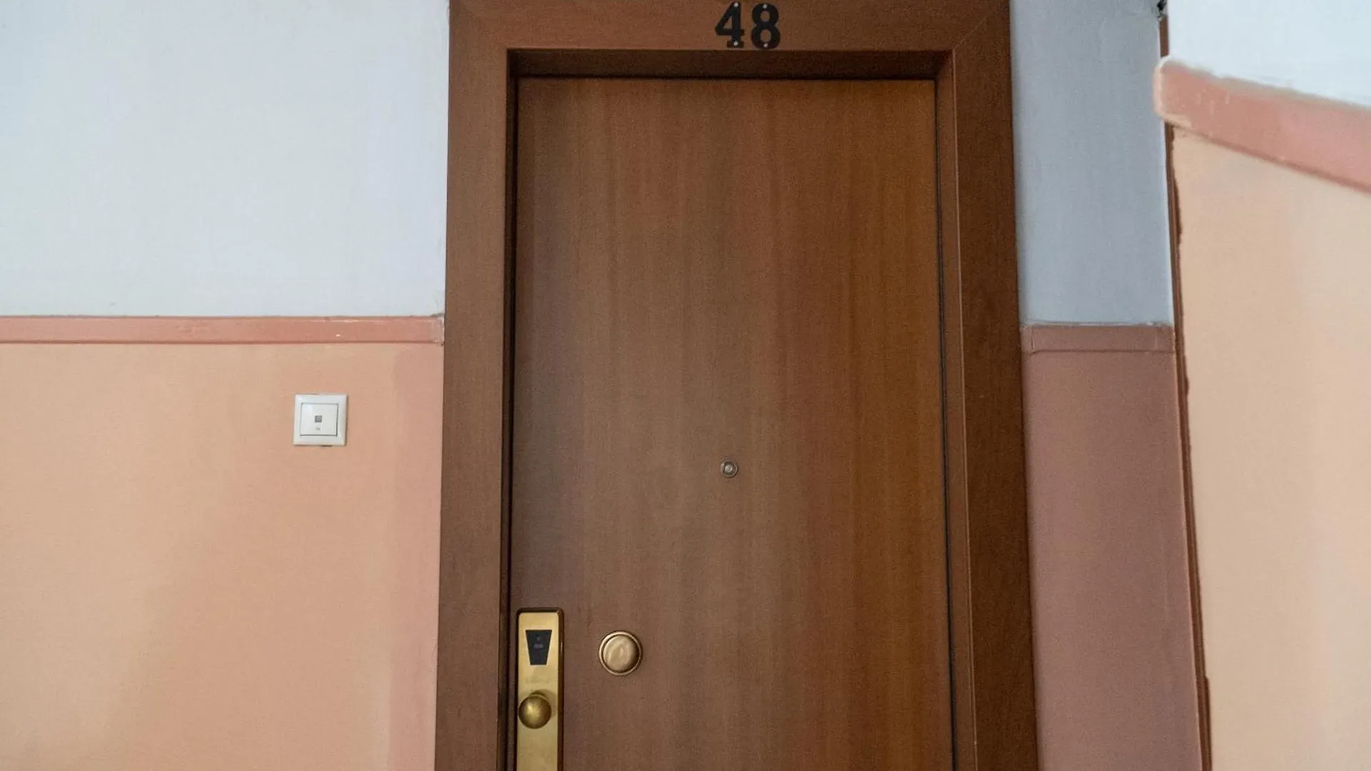 Studio Apartment Thessaloniki Navarino Square - Στούντιο Διαμέρισμα Πλατεία Ναυαρίνου Θεσσαλονίκη