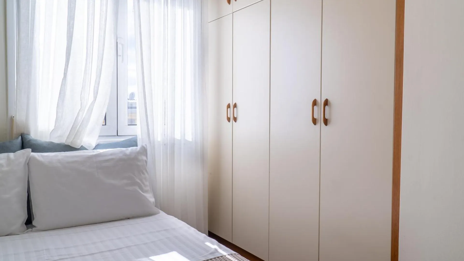 Studio Apartment Thessaloniki Navarino Square - Στούντιο Διαμέρισμα Πλατεία Ναυαρίνου Θεσσαλονίκη 0*,