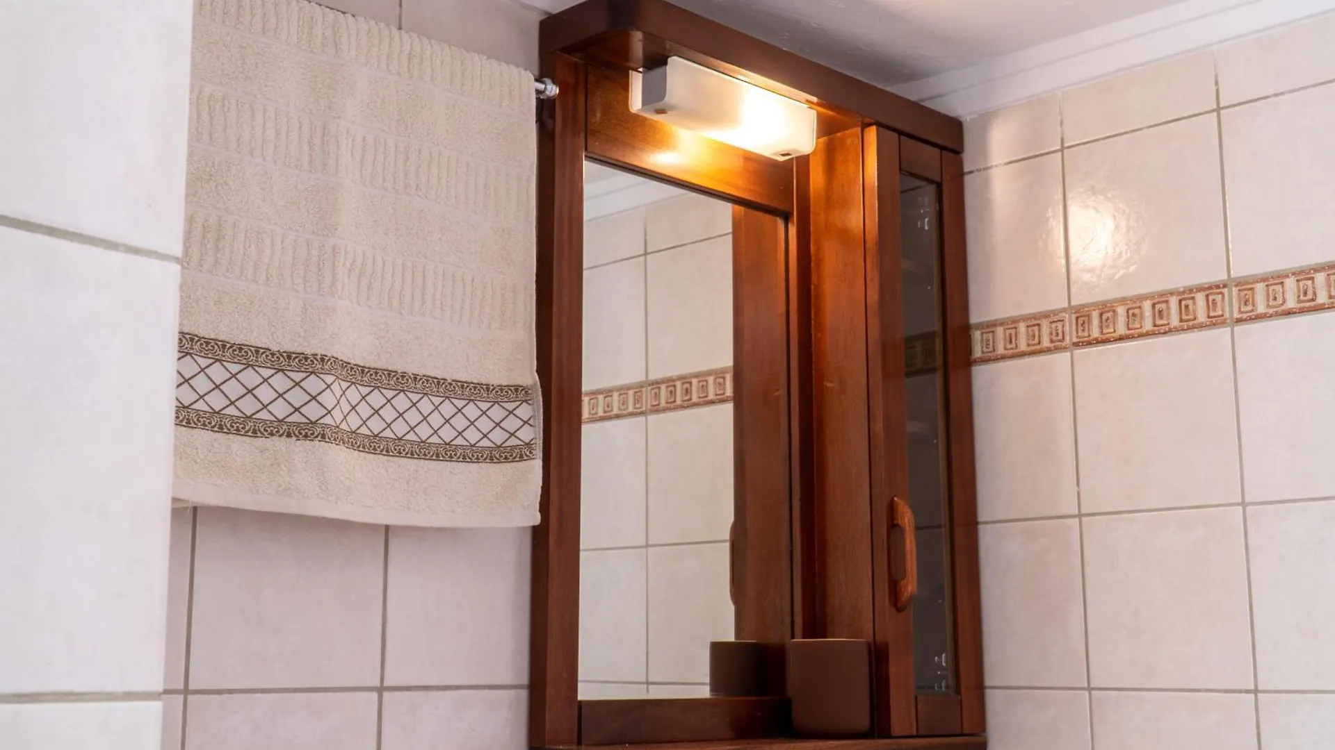 Studio Apartment Thessaloniki Navarino Square - Στούντιο Διαμέρισμα Πλατεία Ναυαρίνου Θεσσαλονίκη