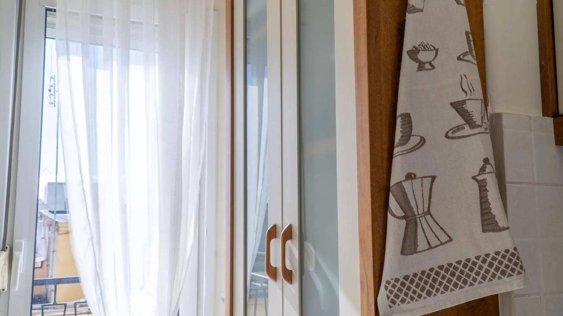 Studio Apartment Thessaloniki Navarino Square - Στούντιο Διαμέρισμα Πλατεία Ναυαρίνου Θεσσαλονίκη