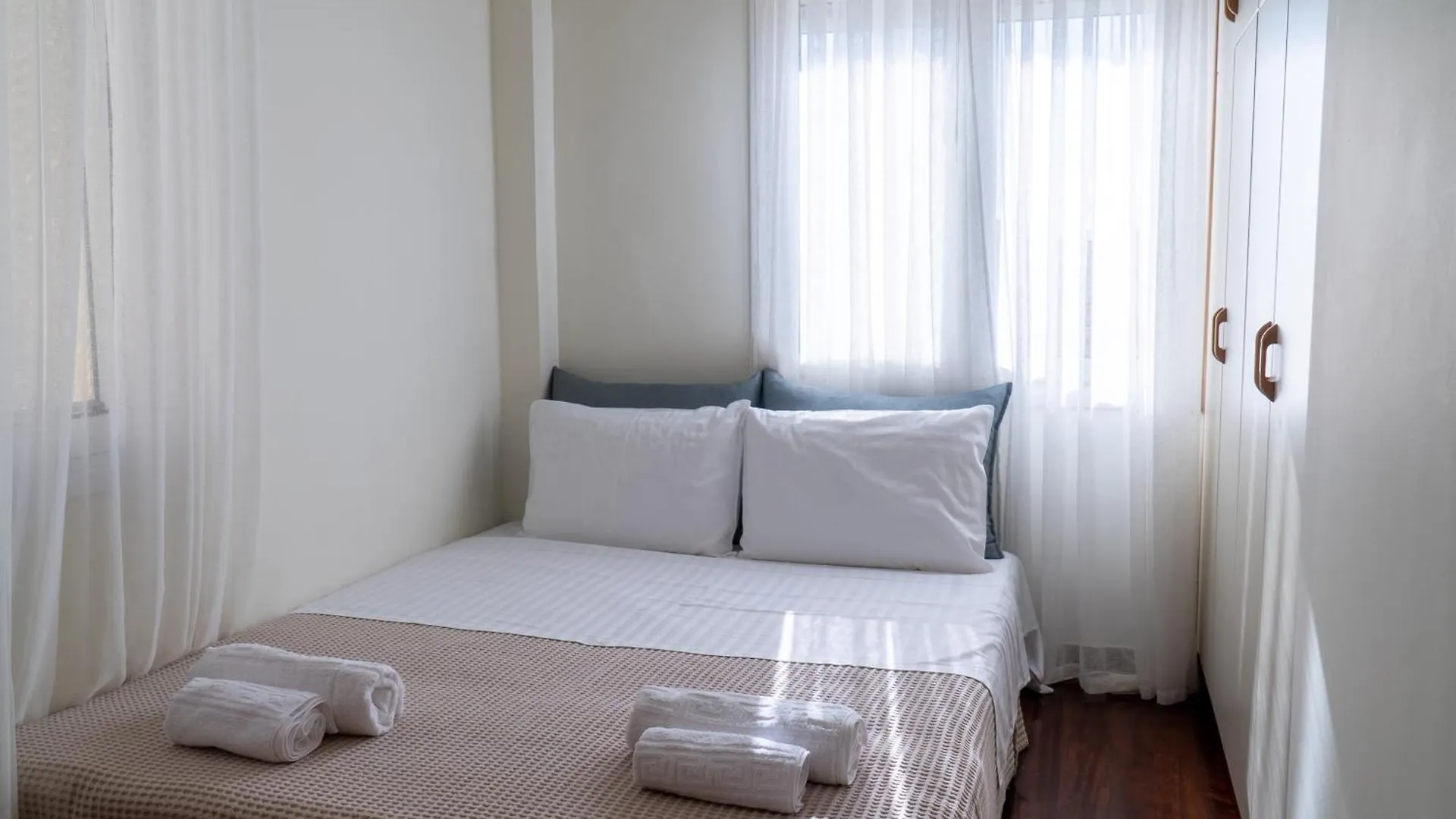 Studio Apartment Thessaloniki Navarino Square - Στούντιο Διαμέρισμα Πλατεία Ναυαρίνου Θεσσαλονίκη Ελλάδα